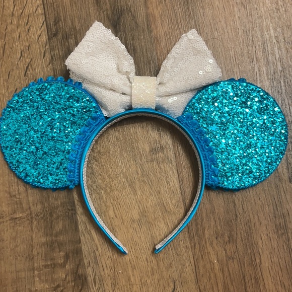 Mini Mouse Ears - Picture 2 of 4